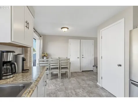 1065 W Sherman Street Lebanon OR 97355