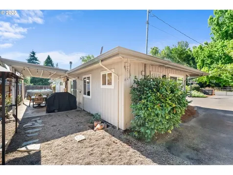 480 Bushnell Lane Eugene OR 97404