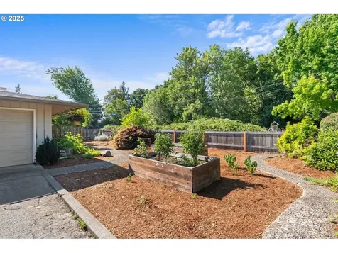 480 Bushnell Lane Eugene OR 97404