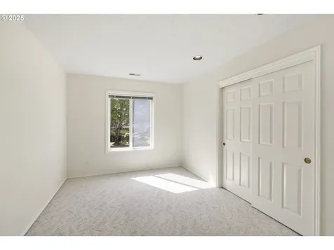 14948 SW Scarlett Drive Portland OR 97224