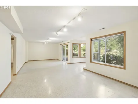 14948 SW Scarlett Drive Portland OR 97224