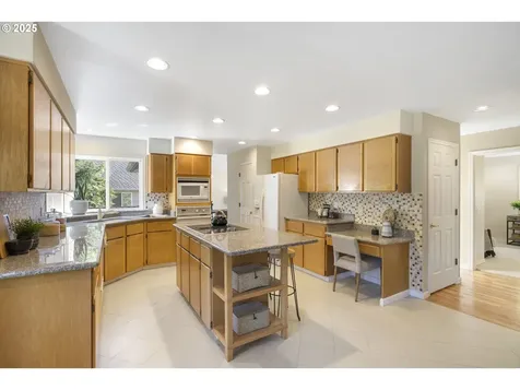 14948 SW Scarlett Drive Portland OR 97224