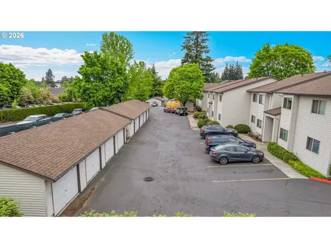 12506 SE Stark Street Portland OR 97233