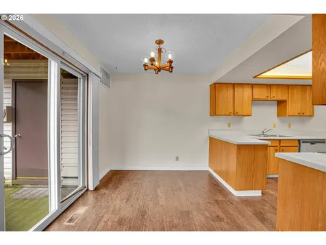 12506 SE Stark Street Portland OR 97233