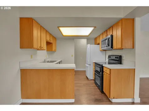 12506 SE Stark Street Portland OR 97233