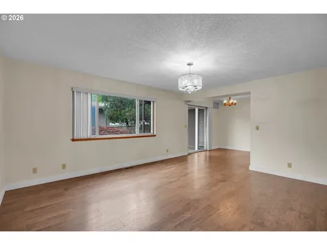 12506 SE Stark Street Portland OR 97233