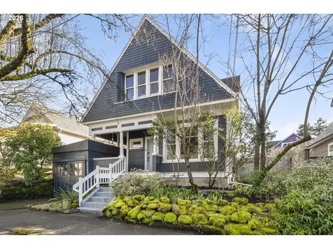 2854 SE Ankeny Street Portland OR 97214