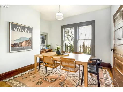 2854 SE Ankeny Street Portland OR 97214