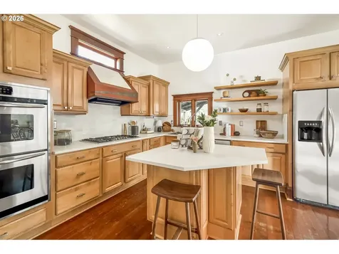 2854 SE Ankeny Street Portland OR 97214