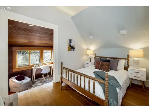 2854 SE Ankeny Street Portland OR 97214