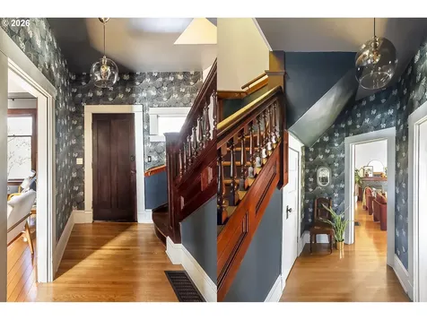 2854 SE Ankeny Street Portland OR 97214