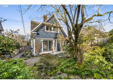 2854 SE Ankeny Street Portland OR 97214