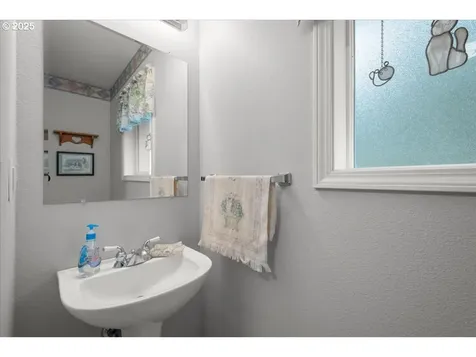 110 Dolph Drive Ariel WA 98603