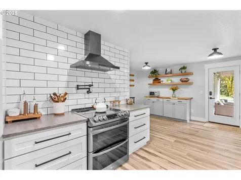 312 Thuja Narrow Road Washougal WA 98671
