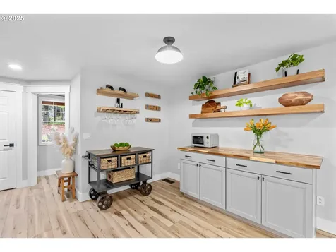 312 Thuja Narrow Road Washougal WA 98671