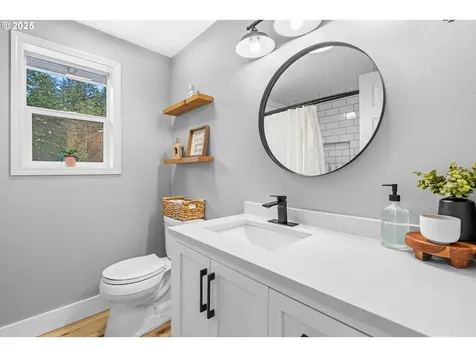 312 Thuja Narrow Road Washougal WA 98671