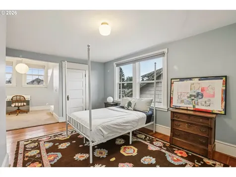 5264 NE 20th Avenue Portland OR 97211