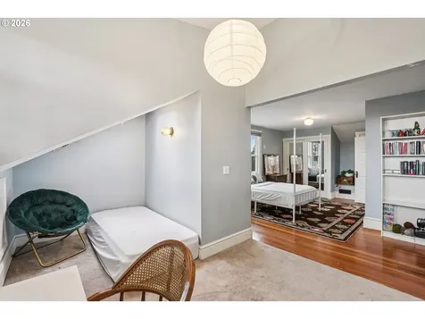 5264 NE 20th Avenue Portland OR 97211