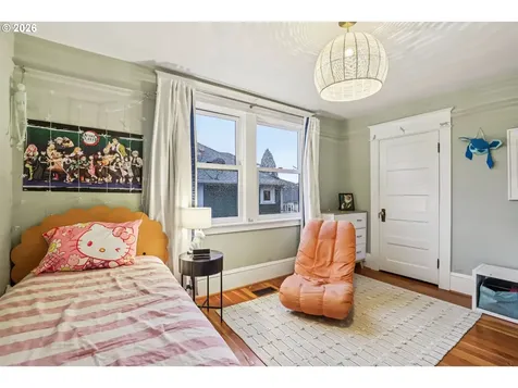 5264 NE 20th Avenue Portland OR 97211