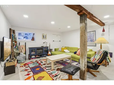 5264 NE 20th Avenue Portland OR 97211
