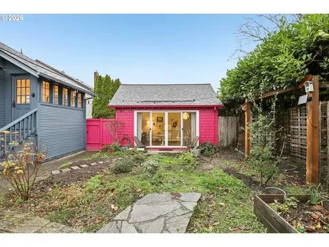 5264 NE 20th Avenue Portland OR 97211