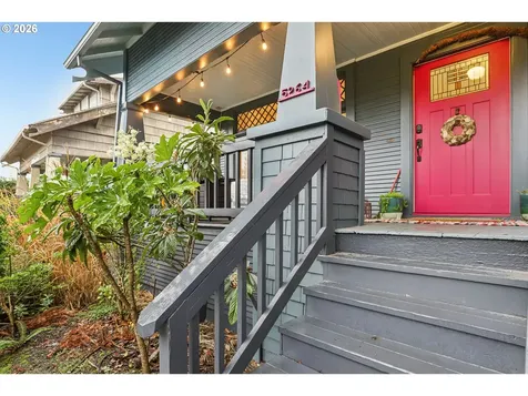 5264 NE 20th Avenue Portland OR 97211
