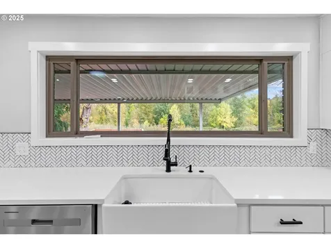 2859 NE 2nd Avenue Camas WA 98607