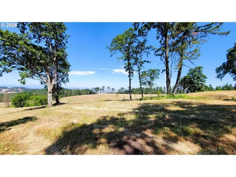 34088 Mt Tom Drive Harrisburg OR 97446