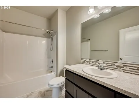 10410 NE 130th Avenue Vancouver WA 98682