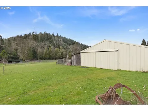 1187 Rice Creek Road Winston OR 97496