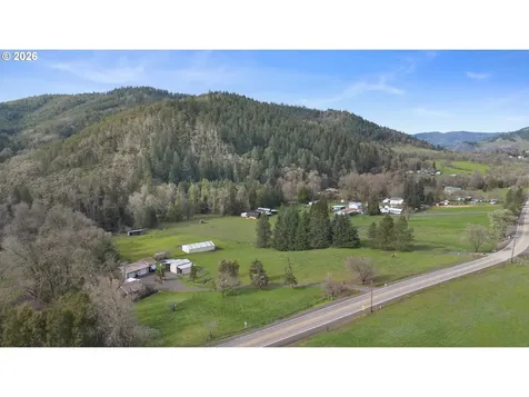 1187 Rice Creek Road Winston OR 97496