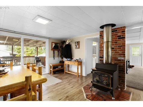 1187 Rice Creek Road Winston OR 97496