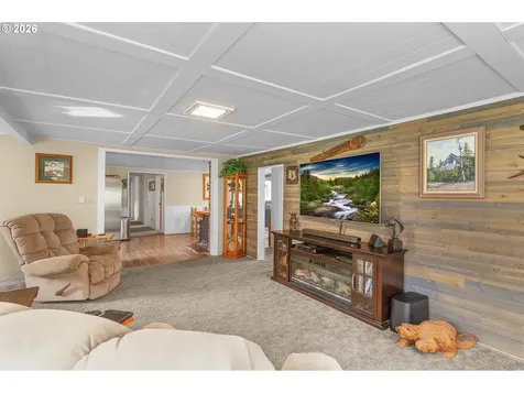 1187 Rice Creek Road Winston OR 97496