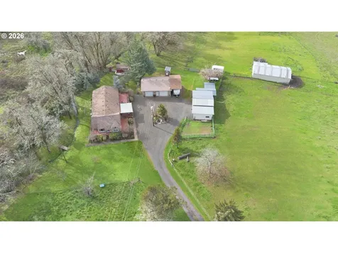 1187 Rice Creek Road Winston OR 97496