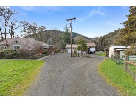 1187 Rice Creek Road Winston OR 97496