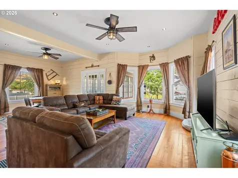 614 SE Byers Avenue Pendleton OR 97801