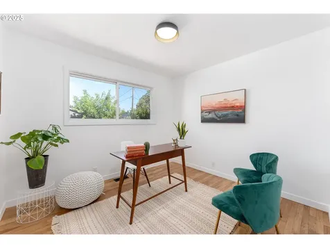 6843 N Hudson Street Portland OR 97203