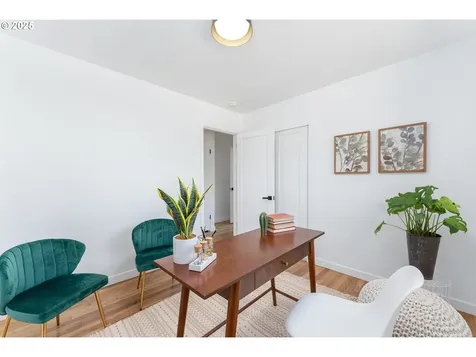 6843 N Hudson Street Portland OR 97203