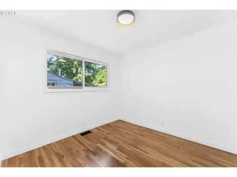 6843 N Hudson Street Portland OR 97203