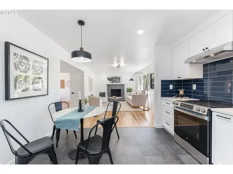 6843 N Hudson Street Portland OR 97203