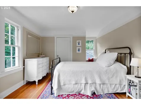2656 SW Brae Mar Court Portland OR 97201