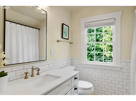2656 SW Brae Mar Court Portland OR 97201
