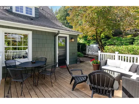 2656 SW Brae Mar Court Portland OR 97201