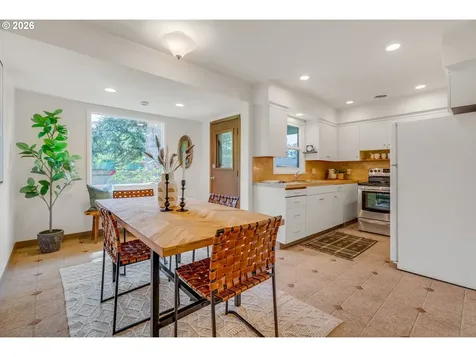 4214 SE 91st Avenue Portland OR 97266