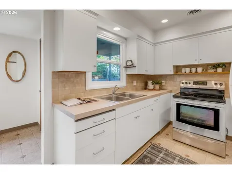 4214 SE 91st Avenue Portland OR 97266