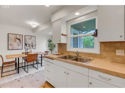 4214 SE 91st Avenue Portland OR 97266