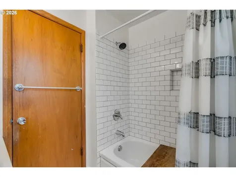 4214 SE 91st Avenue Portland OR 97266