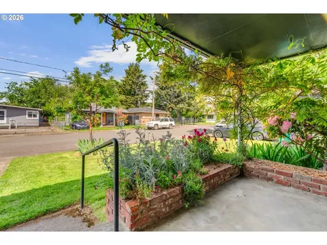 4214 SE 91st Avenue Portland OR 97266