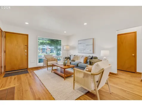 4214 SE 91st Avenue Portland OR 97266