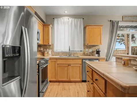 1316 SE Roundelay Street Hillsboro OR 97123